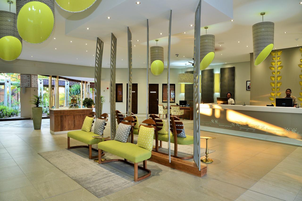 Cresta Maun Hotel Exterior foto