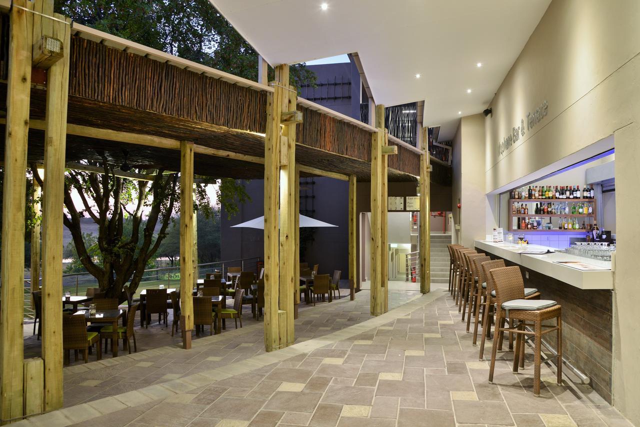 Cresta Maun Hotel Exterior foto